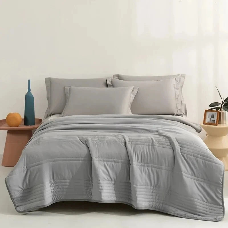 Lightweight Summer Cooling Comforter – Skin-Friendly Air Conditioning Blanket with Soft Fiber Fill
