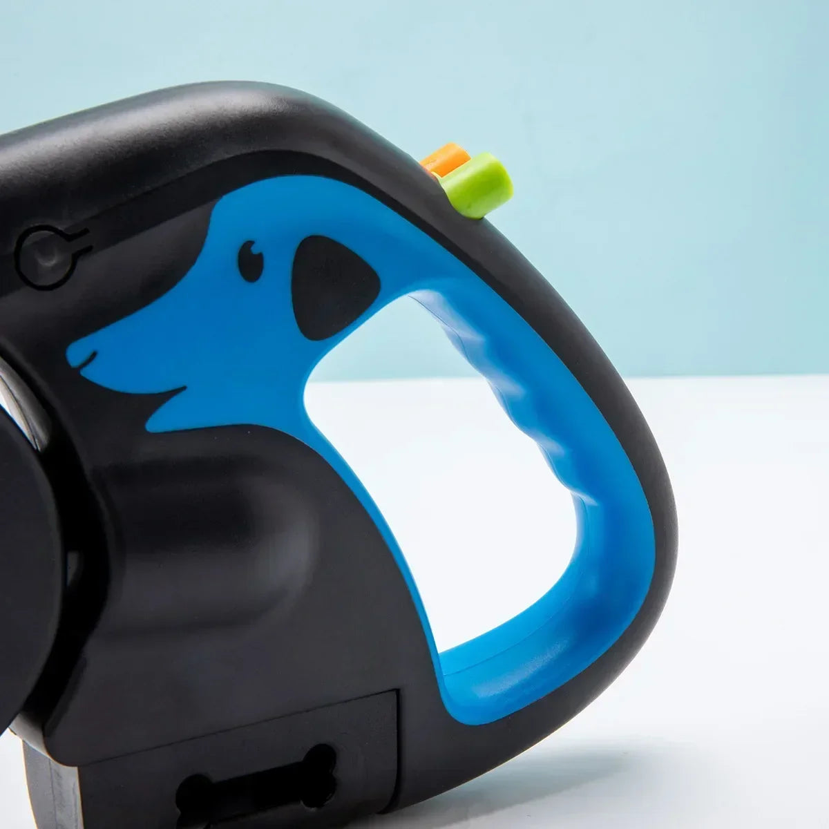 Retractable Double Dog Leash – 360° Swivel No-Tangle Leash with LED Flashlight & Poop Bag Holder