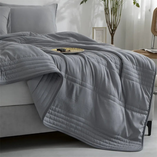 Lightweight washable summer comforter with pleated design, breathable fiber-filled cooling blanket for adults